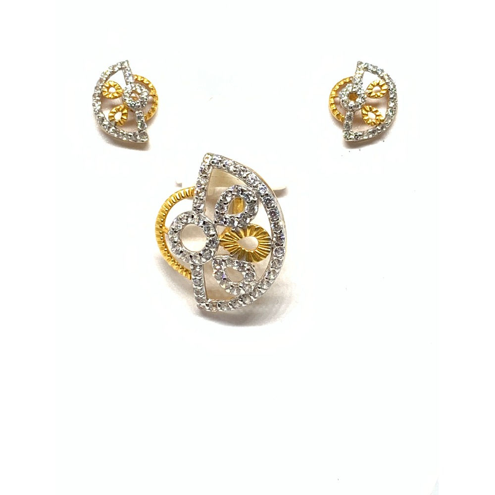 Designer Gold Pendent Set