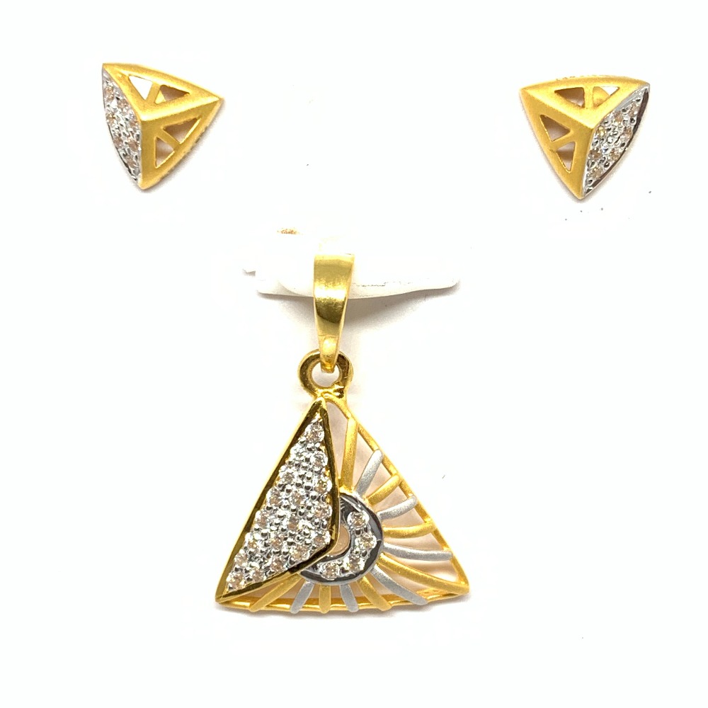 Designer Gold Pendant Set