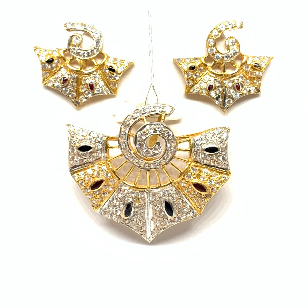 Designer Gold Pendant Set