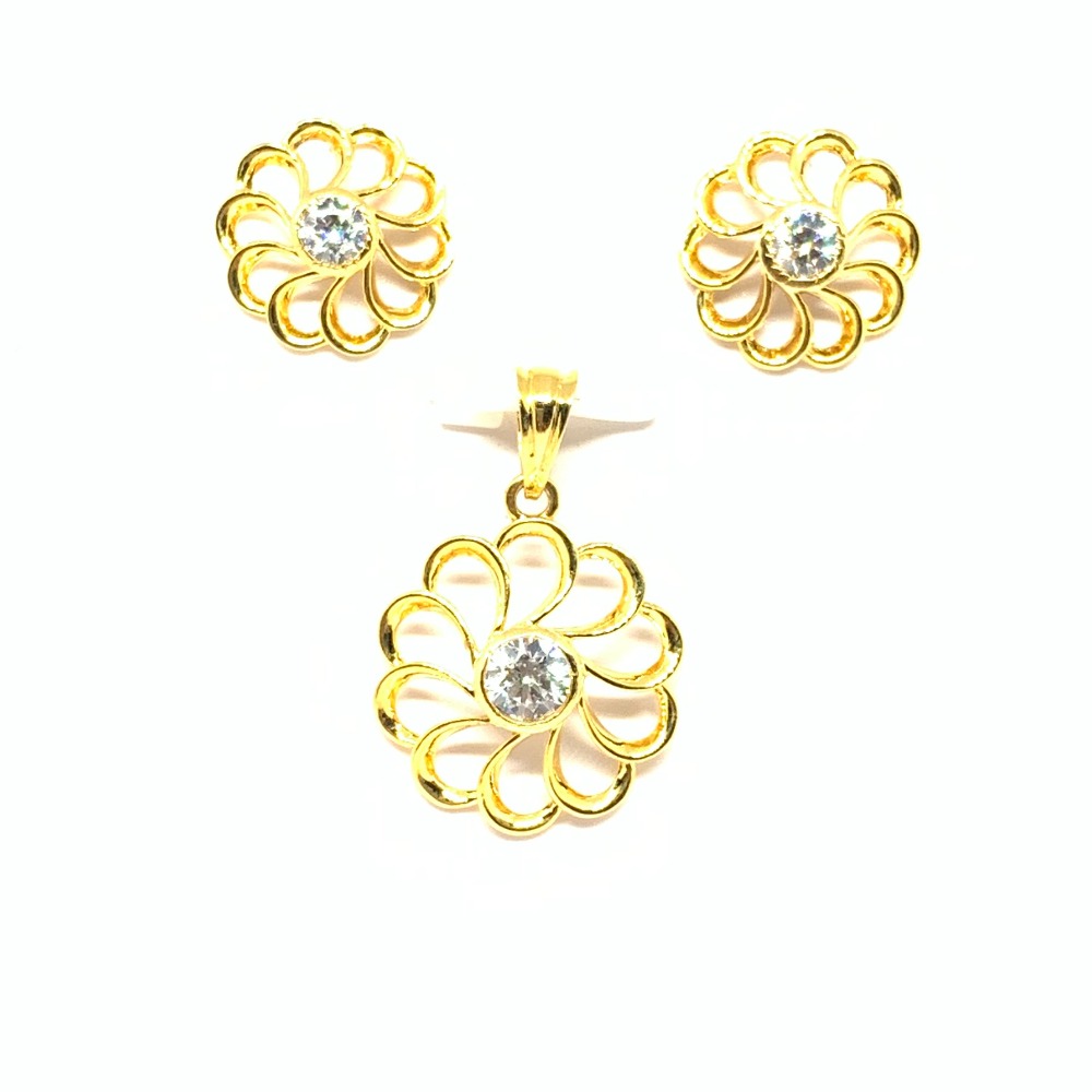 Designer Gold Pendant Set