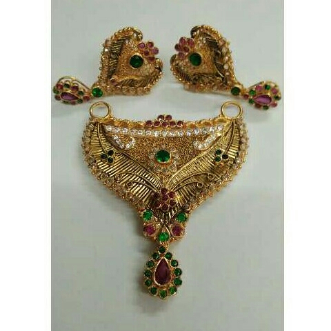 22K Gold Ladies Indian Stylish Pendant Set