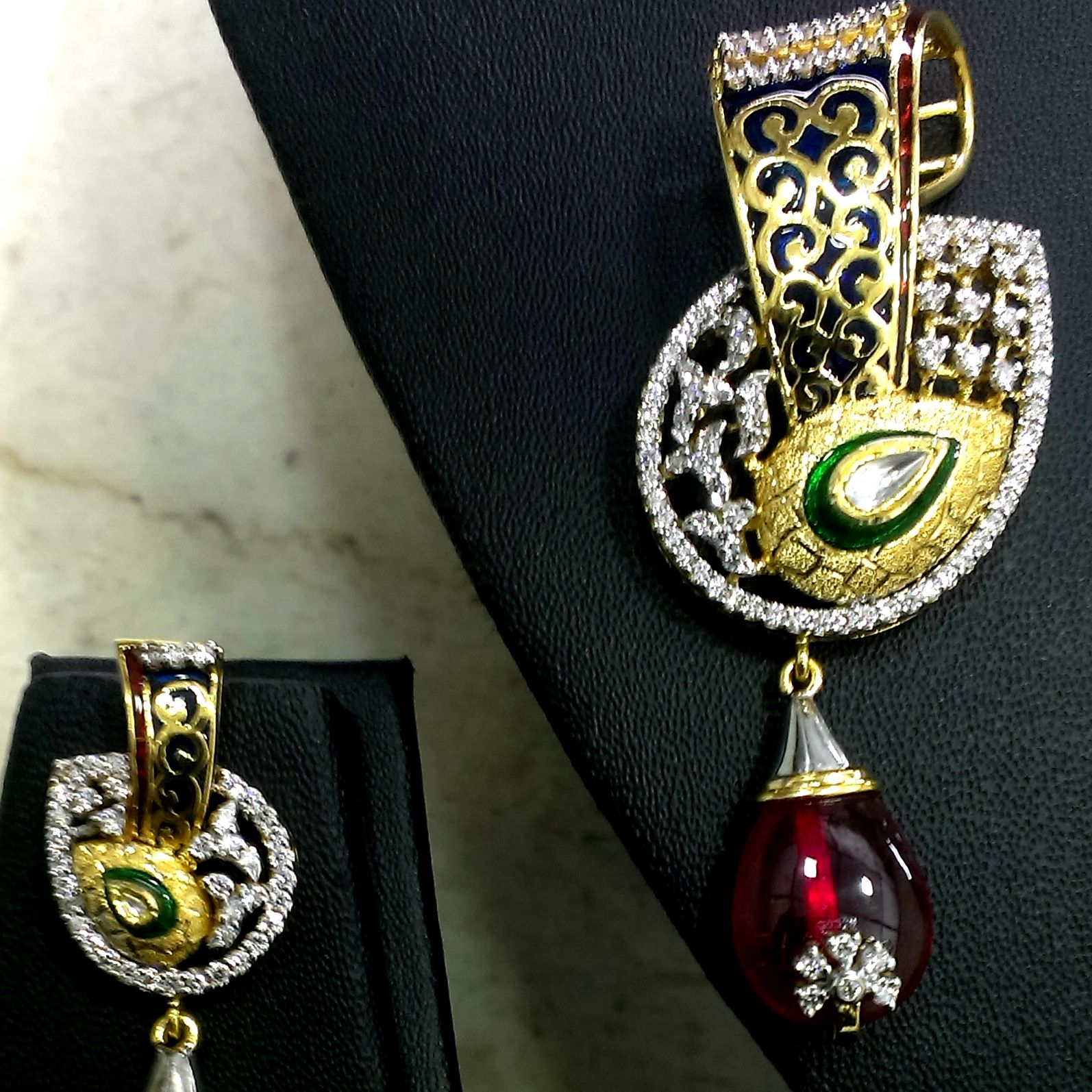 Pendant Sets