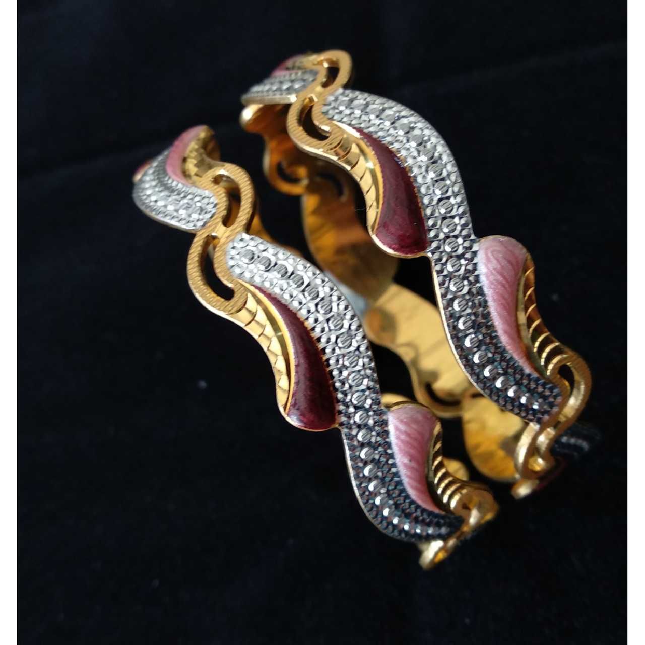 22K / 916 Gold Indian CNC Enamel Bangle