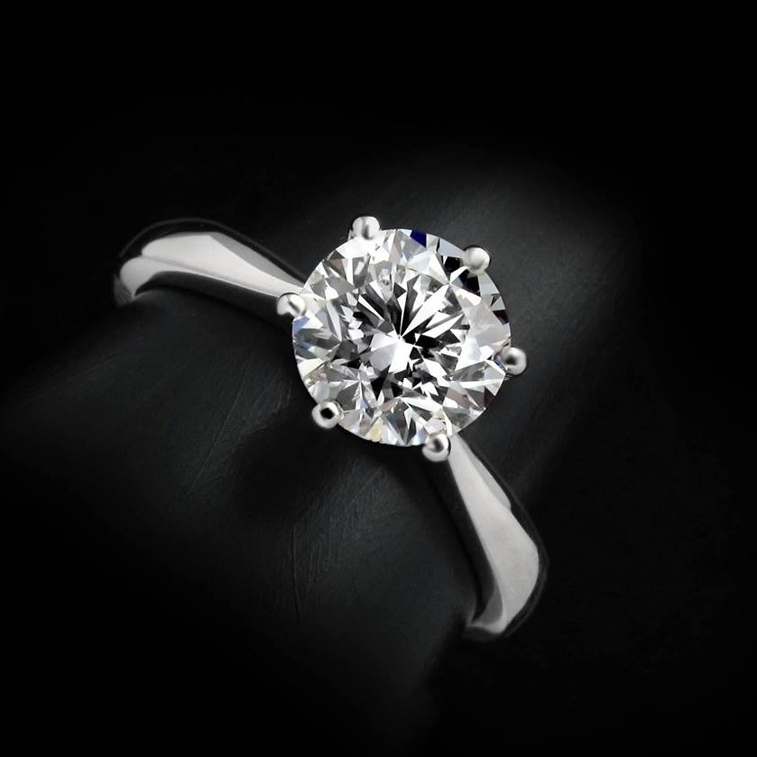 DIAMOND RING 18K WHITE GOLD