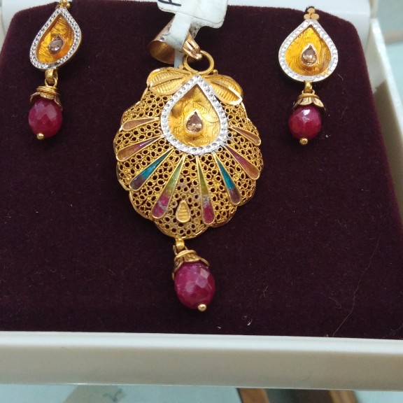 916 hallmarked pendant set OB5156