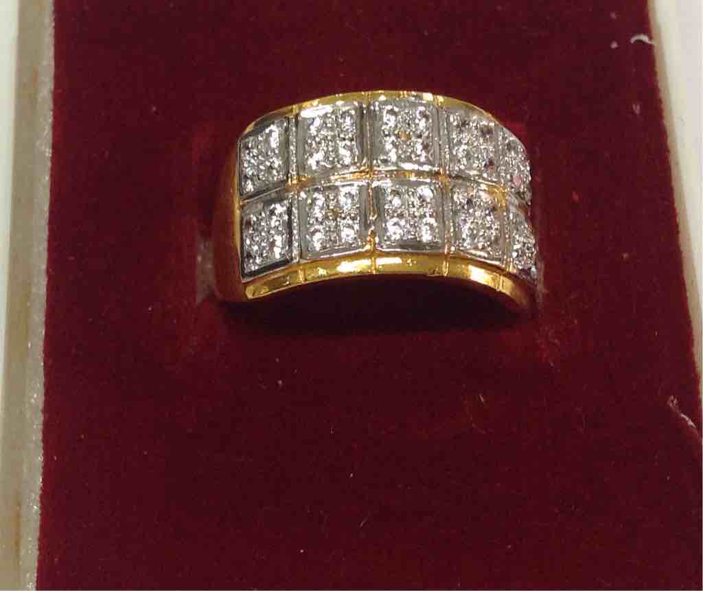 916 Hallmarked gold diamond gents ring