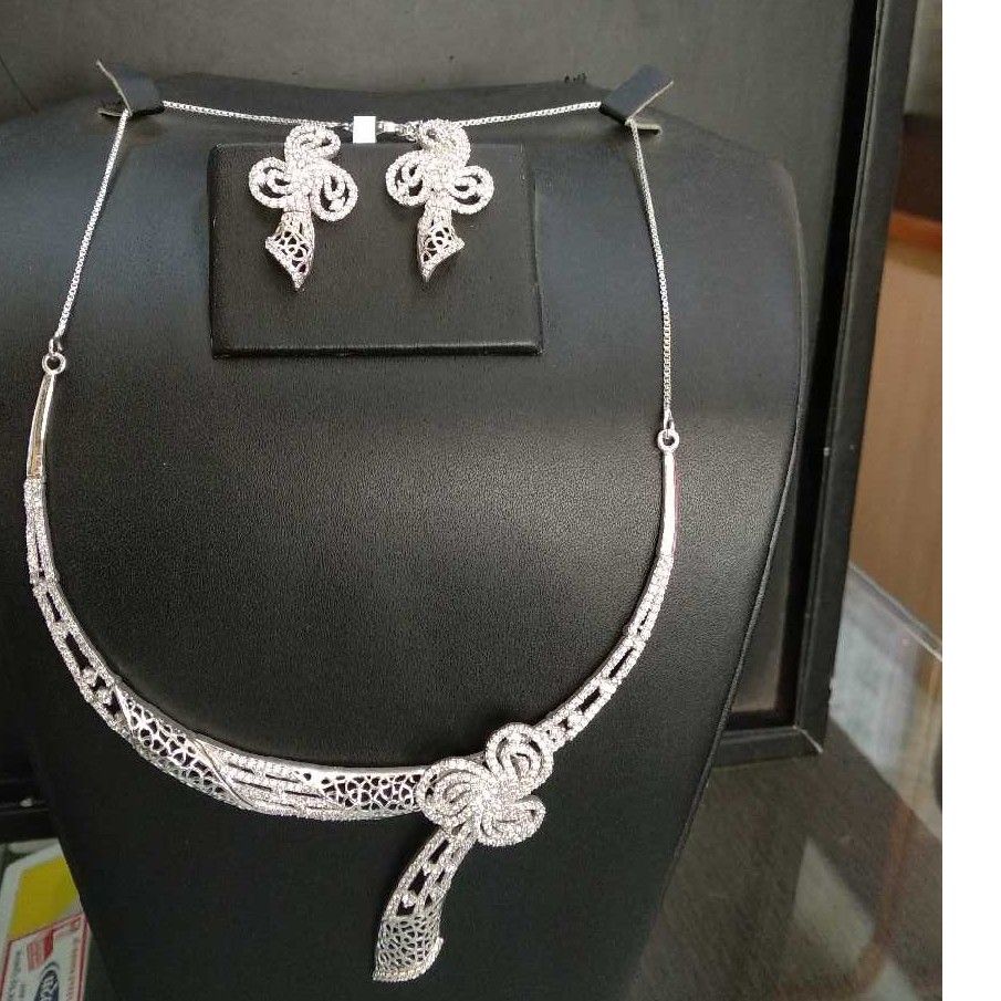 92.5 Silver Exclusive Designer Ladies Necklace Set
