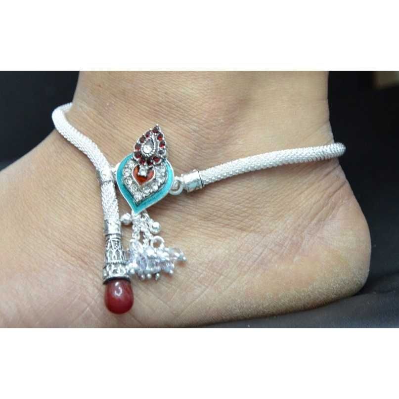 Fancy Silver Payal