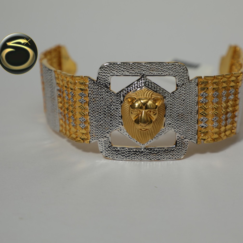Casting bracelet