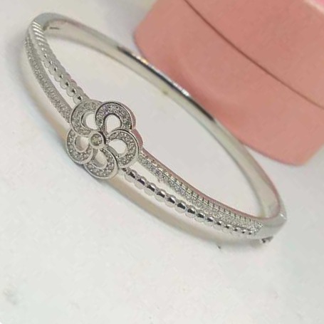 925  silver  c z dimond flower  designers  bracelet  for ladies