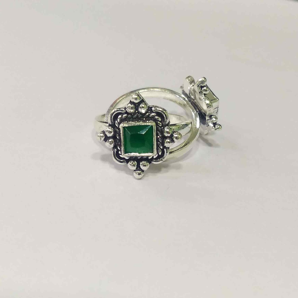 Silver oxidised green stone  toe rings  / bichiya   for ladies