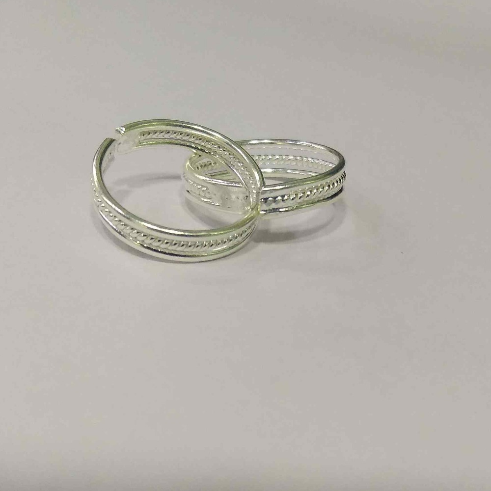 Silver band toe ring / bichiya for ladies