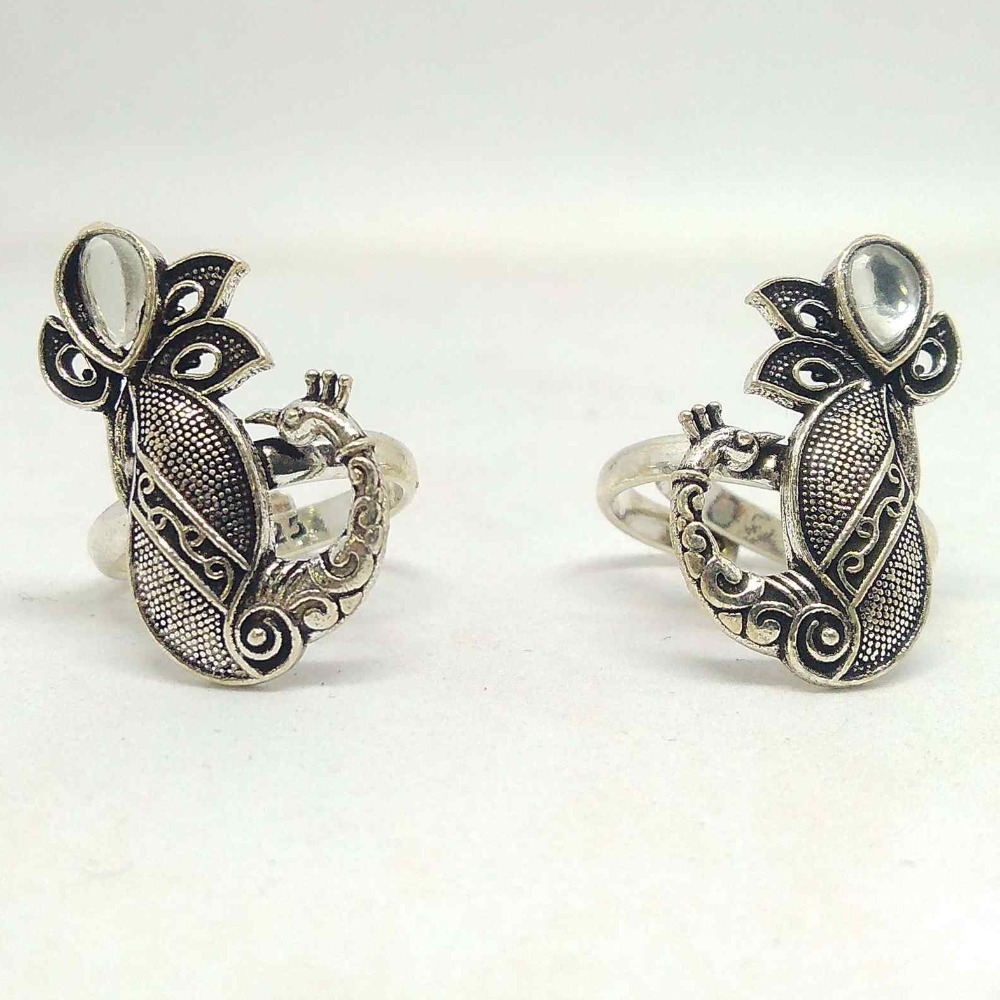 Silver oxidised peacock design bichiya / toe rings  for ladies