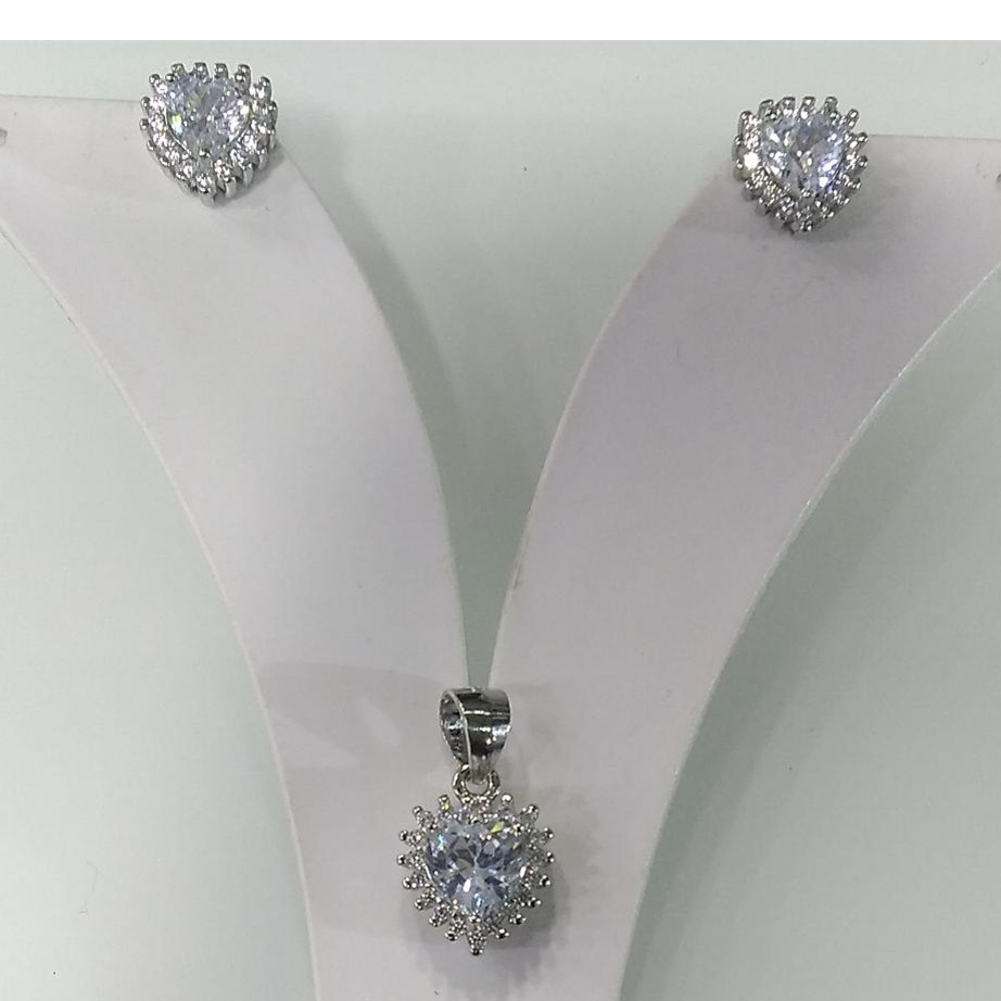 925 Sterling Silver Diamond Oval Size Design Pendant Butti For Girls