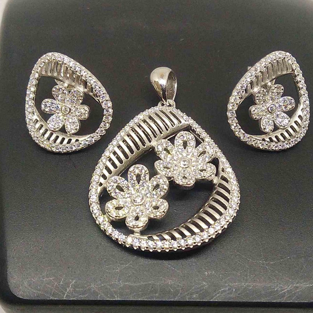 925 Sterling Silver Diamond Flower Design Pendant Butti For Girls