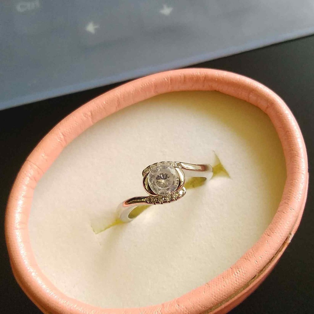 925 sterling silver single stone diamond Ring for ladies
