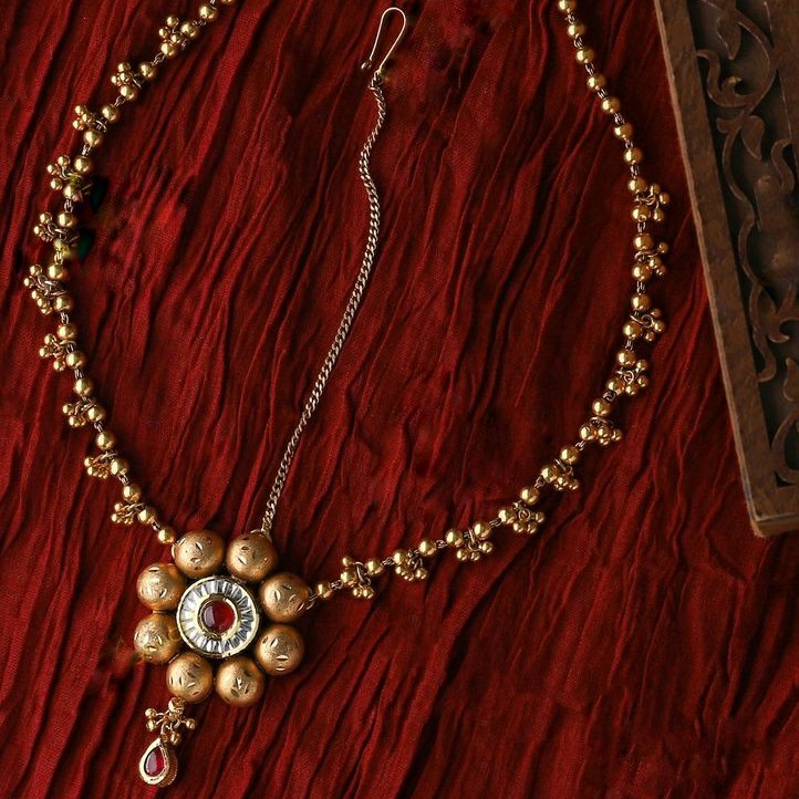 22KT / 916 Gold antique wedding Jadtar Mang tikka for ladies
