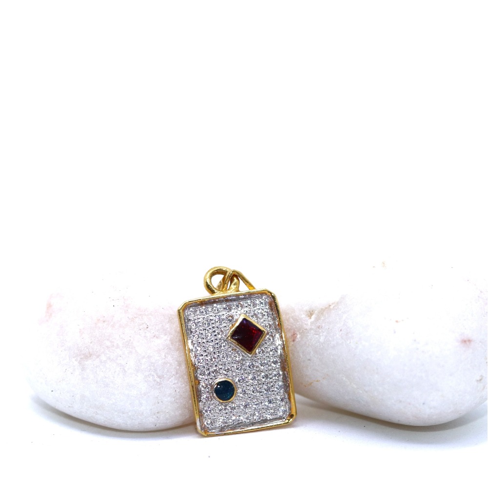22KT / 916 Gold Fancy Square Wedding Pendant for Men PNG0112