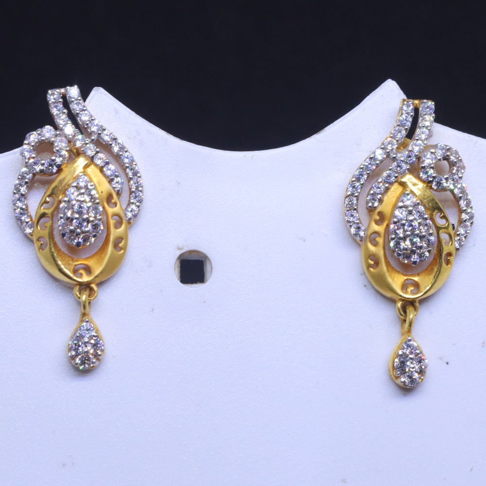 22KT / 916 Gold Traditional Occasions CZ Earring for women BTG0372