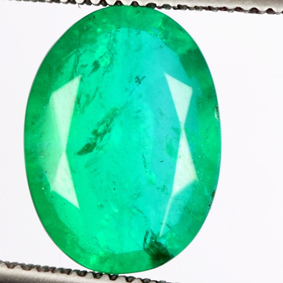 7ct oval green quartz-crystal-sphatik