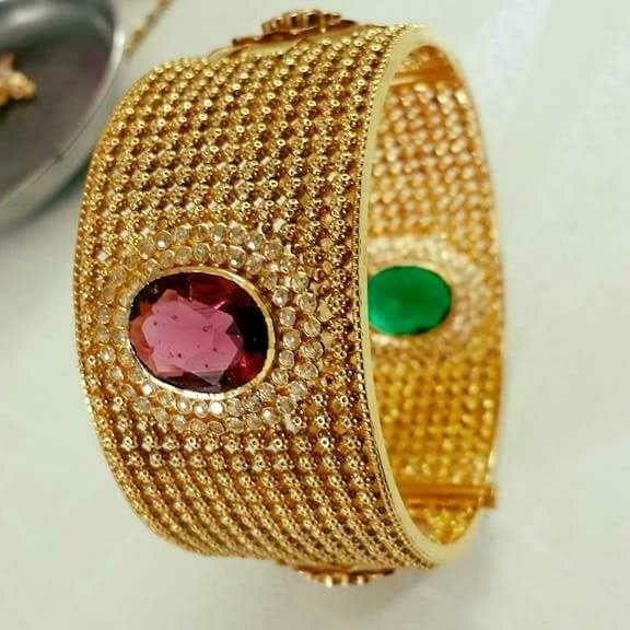 22KT Gold Ladies Kada
