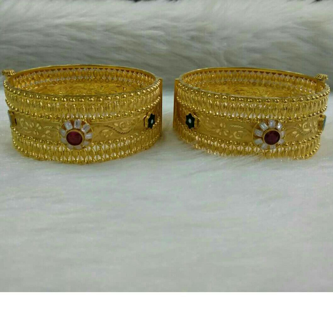 22KT Gold Ladies Designer Bangle