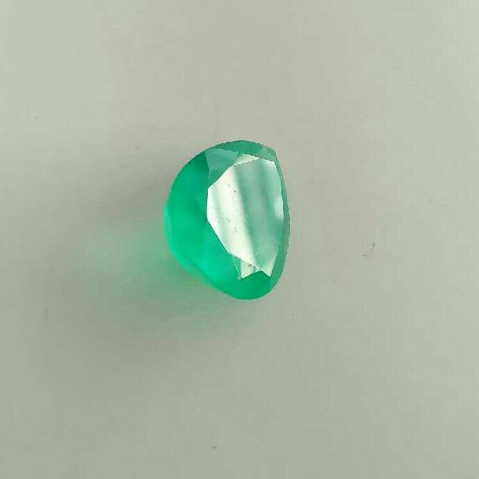 8.05ct pear green emerald-panna