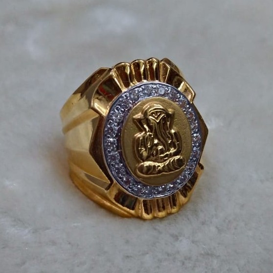 916 Gold Fancy Gent's Ring