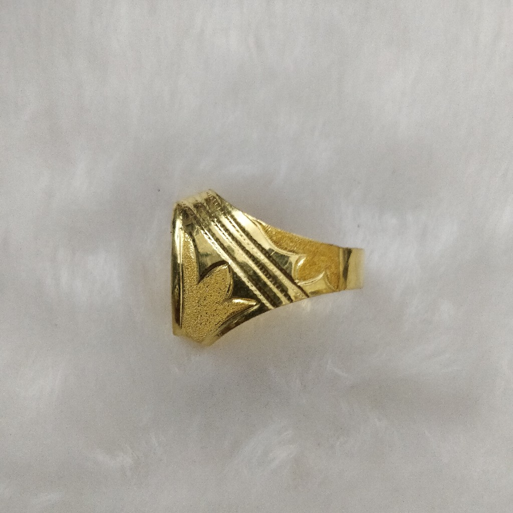 916 Gold Gent's Fancy Rings