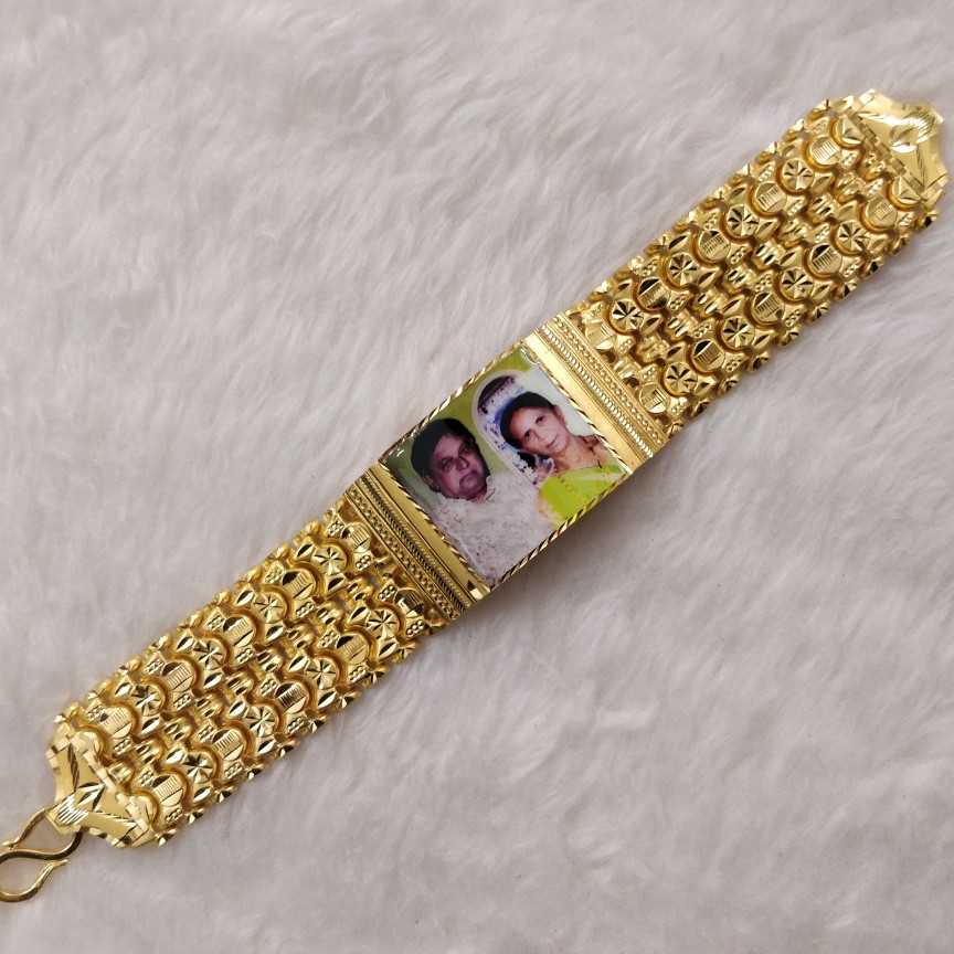 916 Gold Photo Mina Gent's Lucky
