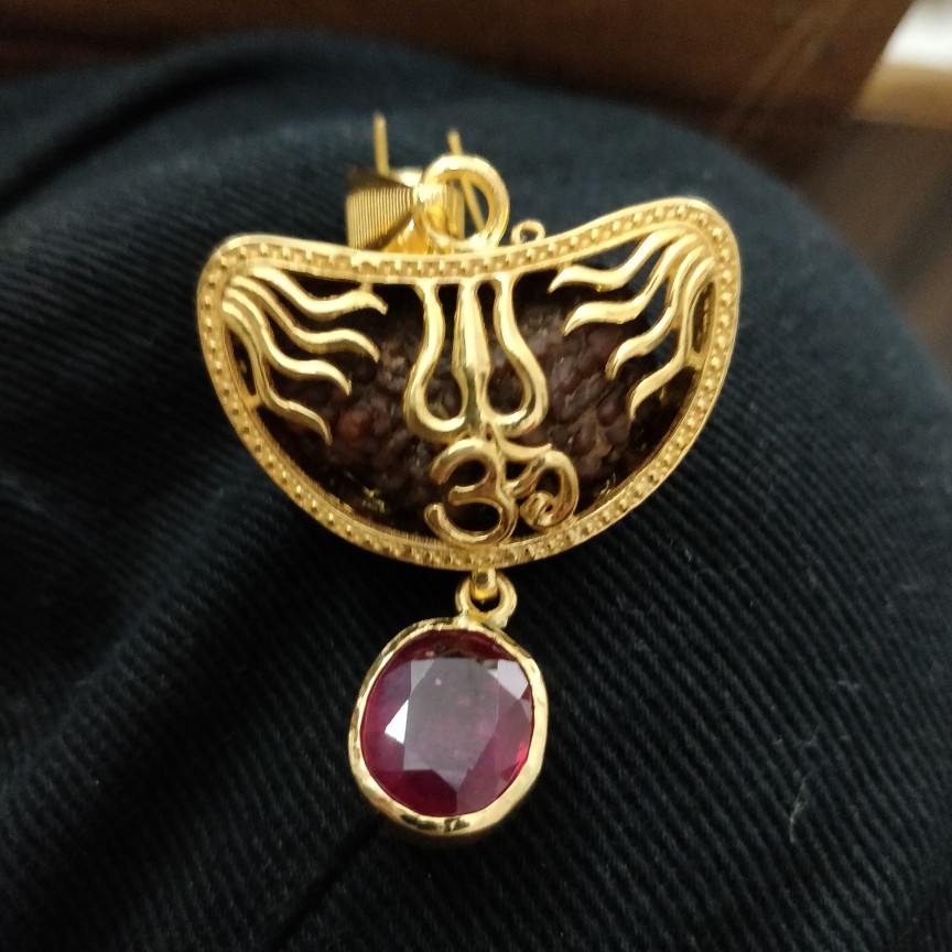 Rudraksha 916 gold pendant