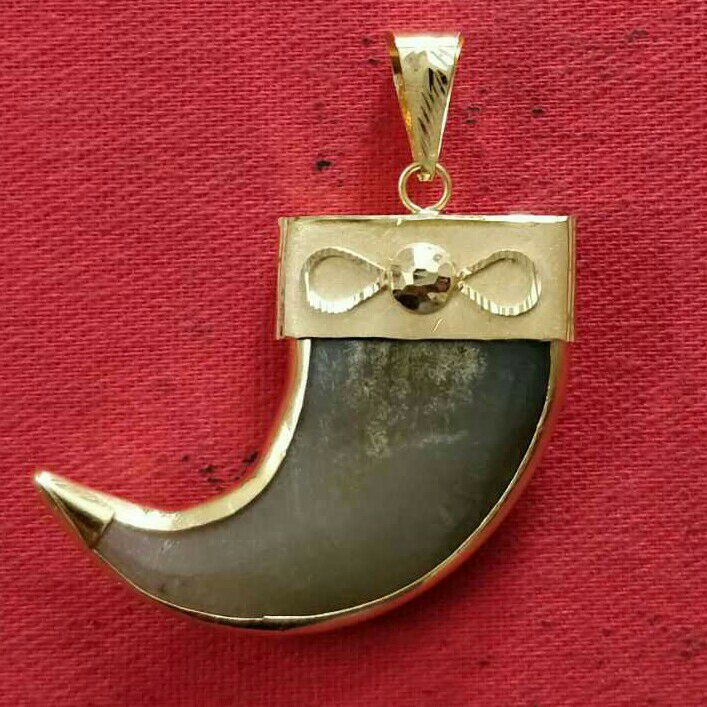 22kt Gold (Artificial)Classic Pendant