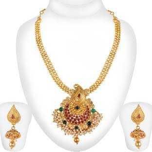 Attractive Modern Necklace Set