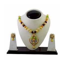 Gold Modern Stylish Necklace Set