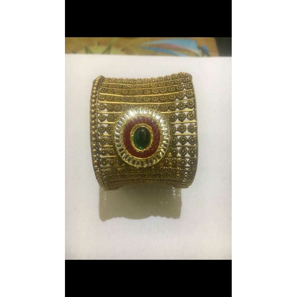916 Gold Wedding Special Antique Bangle