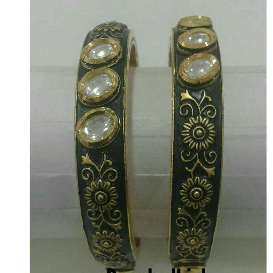 Gold Ladies Modern Attractive Bangles