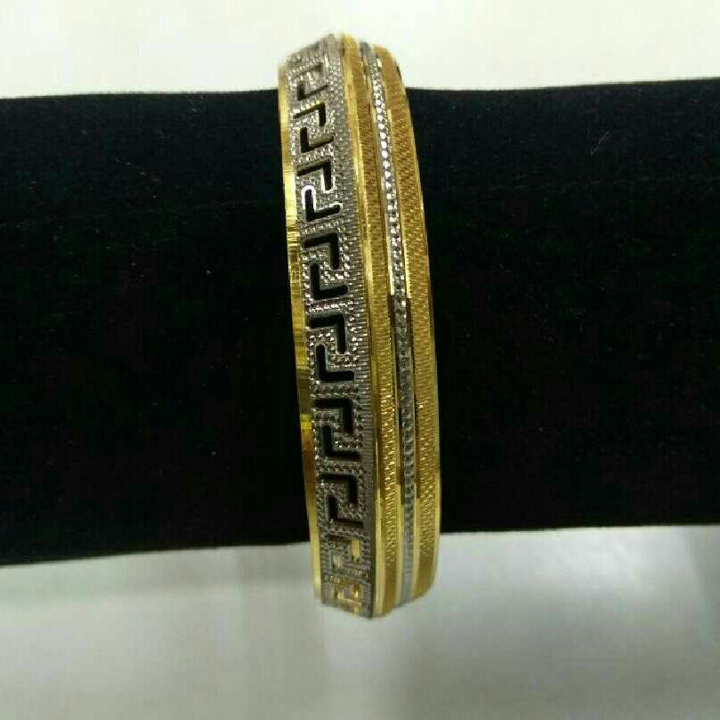 Gold 916 Machine Cut Laser Bangle