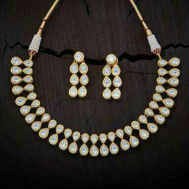 Artificial Diamonds Necklace Set