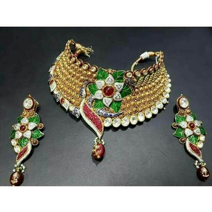 Modern Attractive Ethical Necklace Set