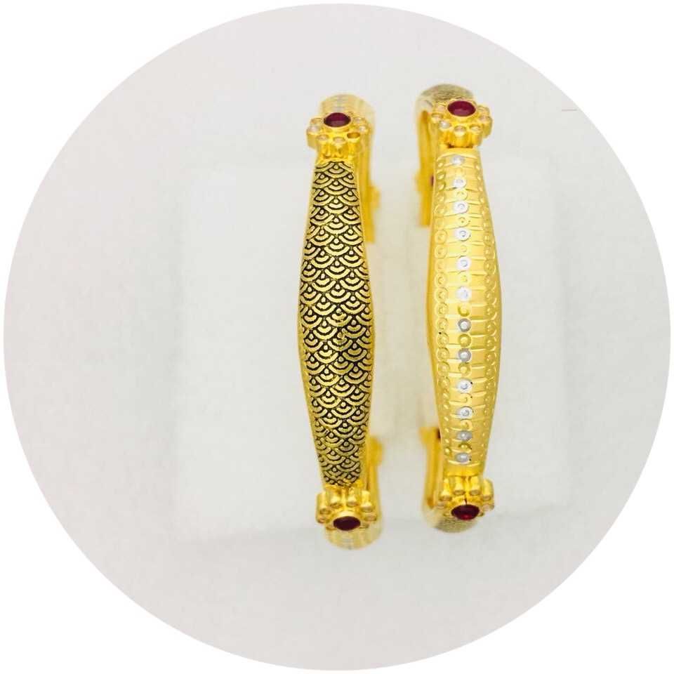 Designer 916 Gold Ladies Bangles