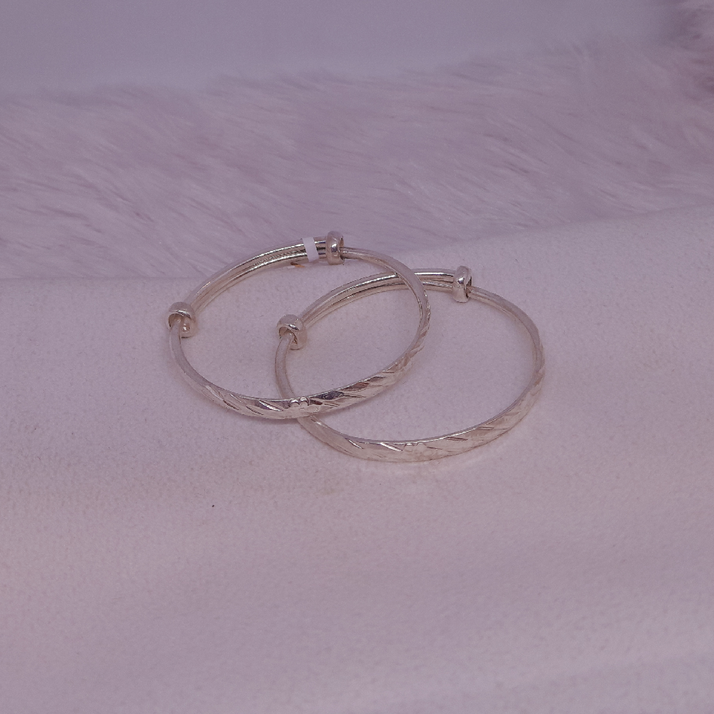 Simple Plain silver baby kada