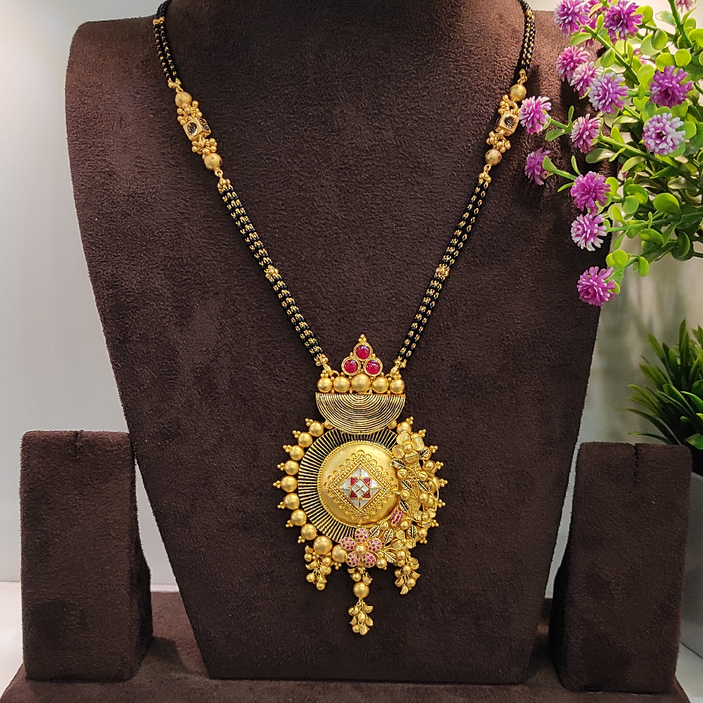 916 Plain Gold Designer Mangalsutra