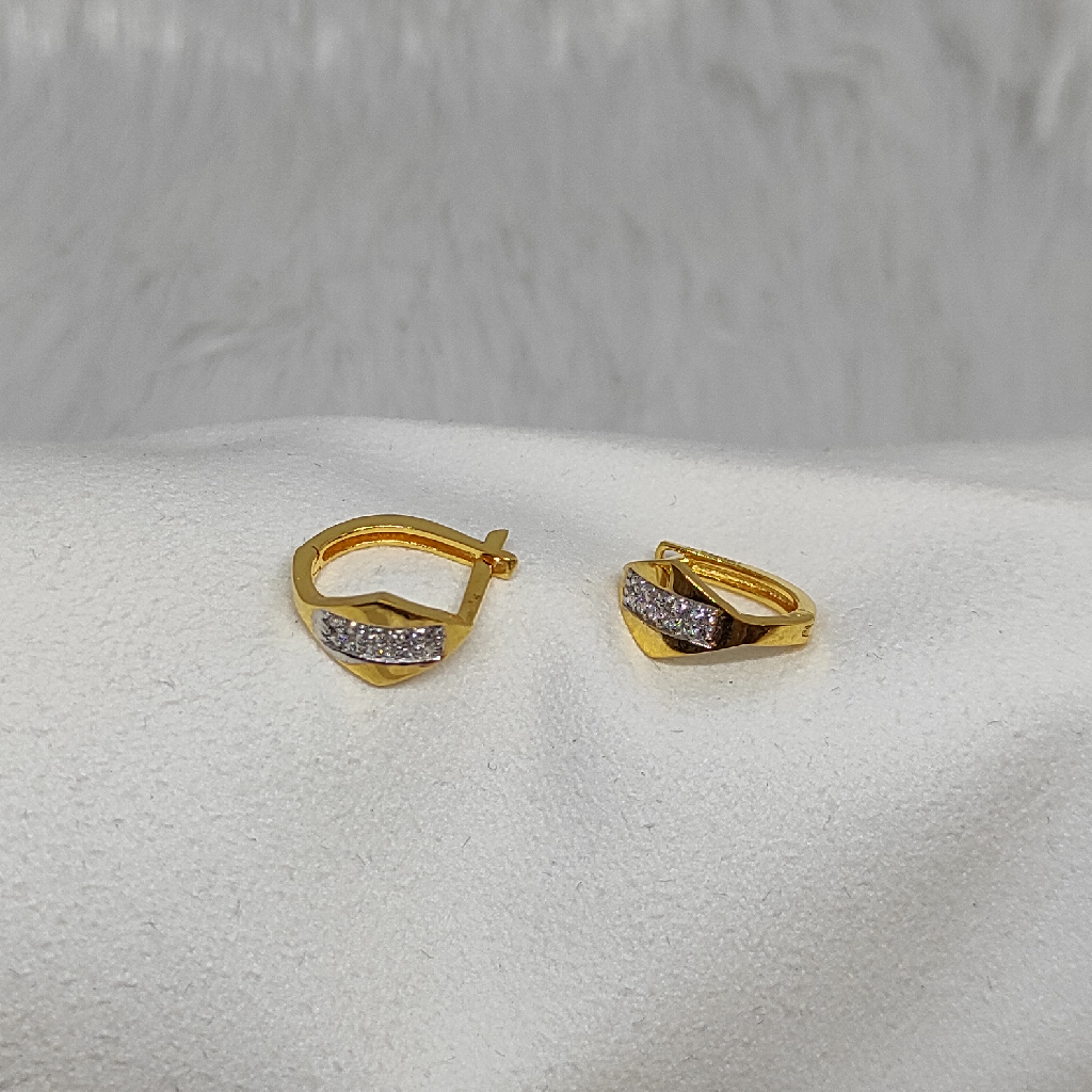 gold Bali design earring