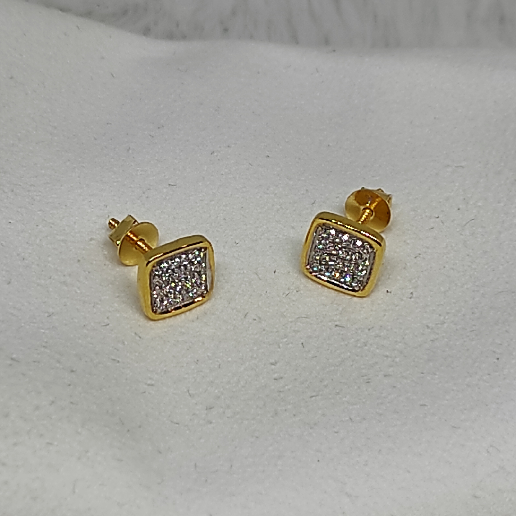 22k gold with diamond top Earring