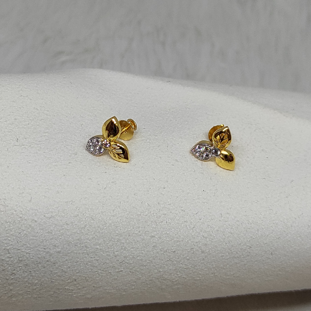 gold paan with black Earring