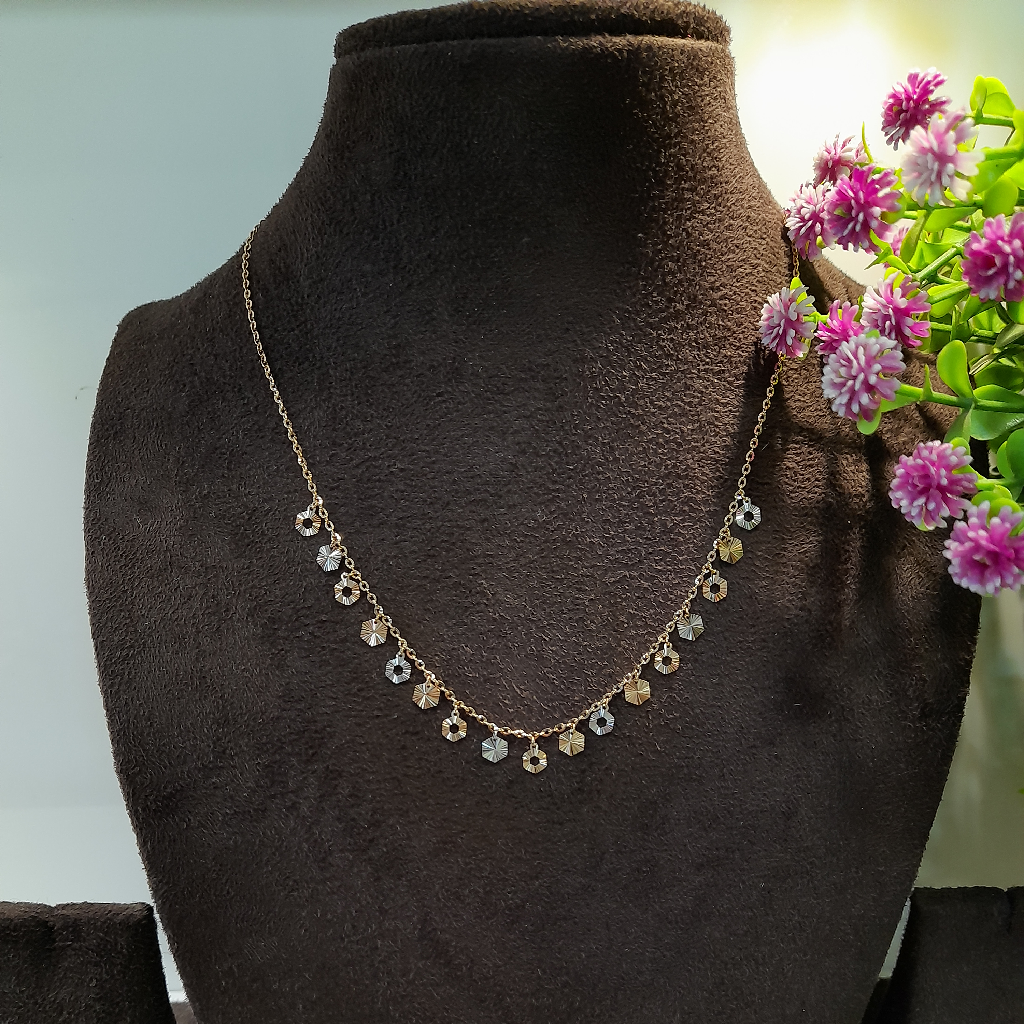 18k gold with shape Hanging Tanmaniya chain