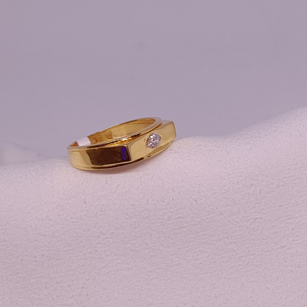 18k Gold Single Round Stone Ring For Ladies
