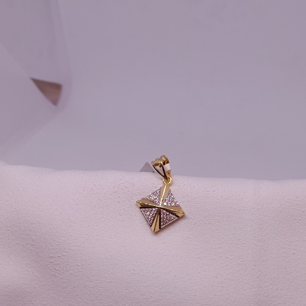 18k gold Square shape pendant