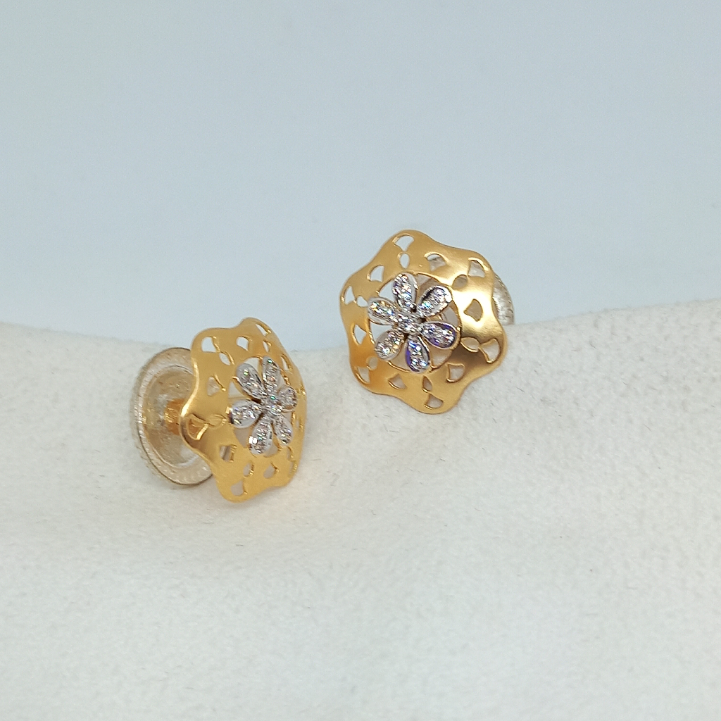 Gold Ladies earrings