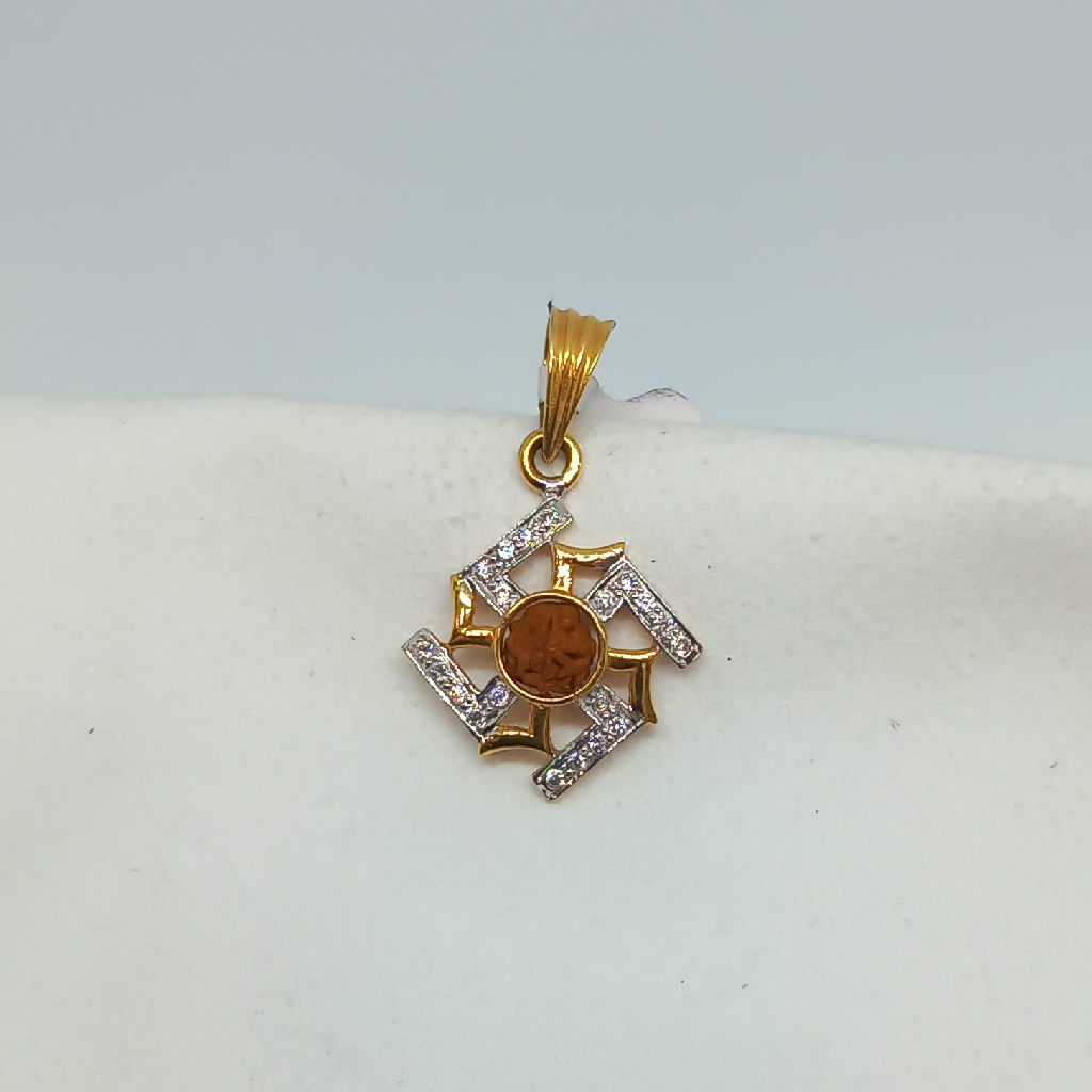 18kt pendants